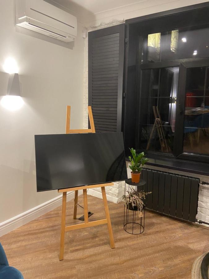 كييف Romantic Apartment On Andriivskyi المظهر الخارجي الصورة